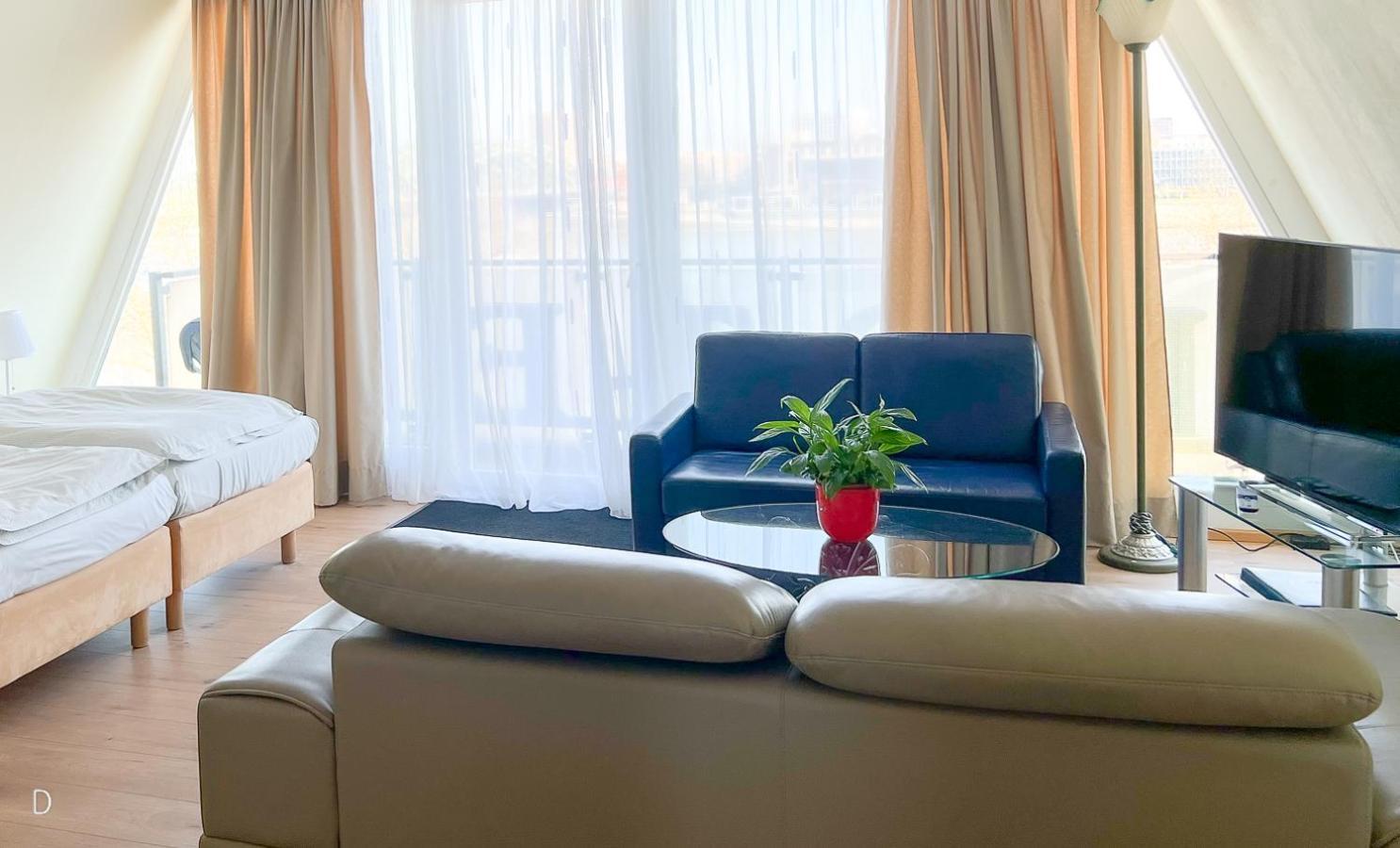 Hotel Roemerhafen Köln Eksteriør billede